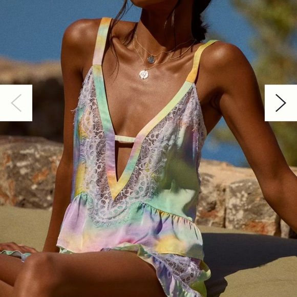 Anthropologie Tops - Anthropologie LYREBIRD  Silky Plunge-Neck Tank Top size M/Medium Retail $78+